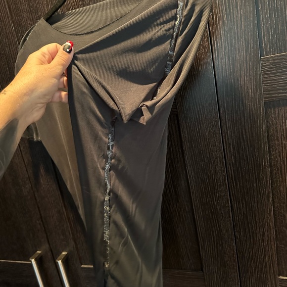 Infinity tshirt / never worn - Picture 4 of 5